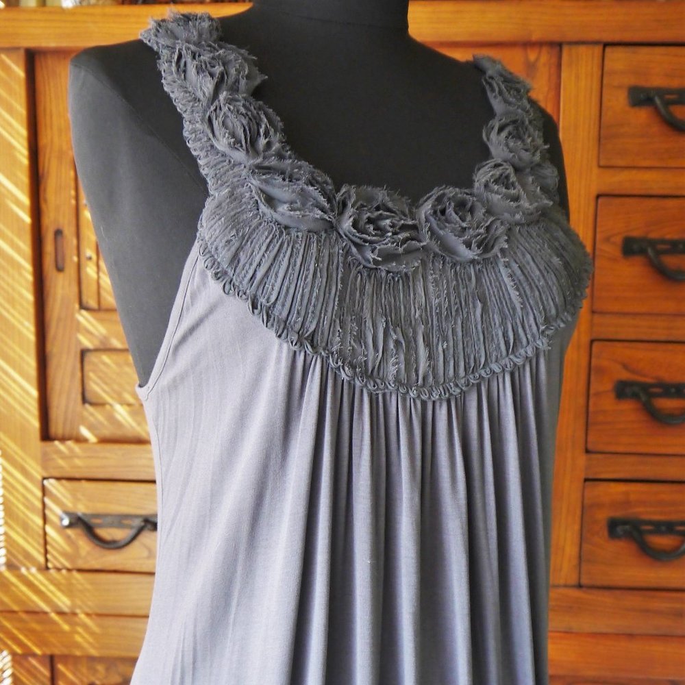 West Kei Gray Tank Top with Floral Detail